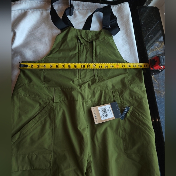 The North Face Women's Freedom Insulated Bib Pants in Forest Olive Sz XL - Picture 10 of 16